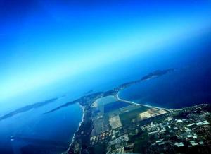 Vue aérienne de la Presqu'île de Giens (Photo Jean-Philippe Belen)
